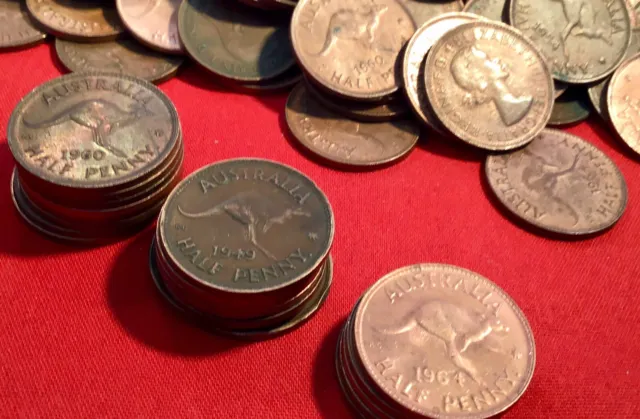 Half Penny Australian Pre Decimal Coins. x20 1/2 Pennies Mix Of Years. Bulk Lot.