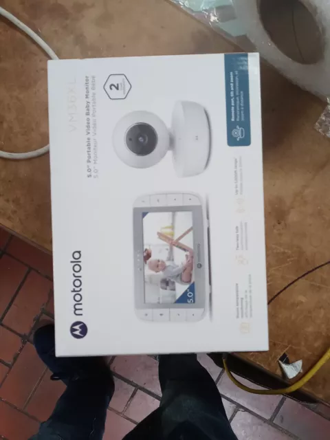 Motorola VM36XL 5" Video Baby Monitor With Camera