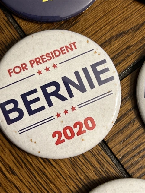 Lot Of 8 Democrat 2020 Bernie Sanders Presidential Political Pins Buttons 6