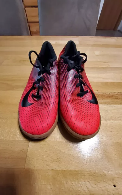 Nike Sportschuhe, Fußball, Hallenschuhe, Turnschuhe Gr. 38 rot/schwarz