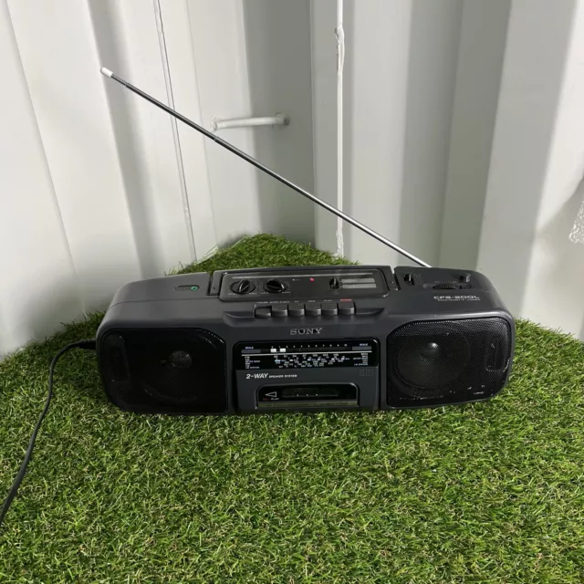 Sony CFS-200L Radio 4-Band Boombox FM/MW/LW/SW (tape player not working)