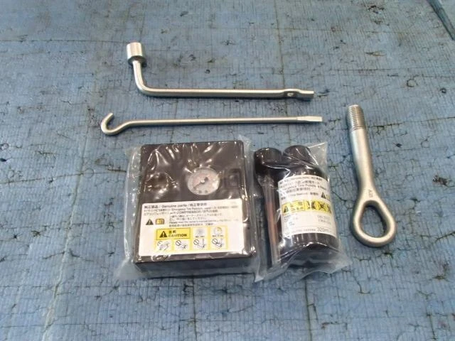 NISSAN Note 2019 DAA-HE12 Kit attrezzi [usato] [PA45063109]