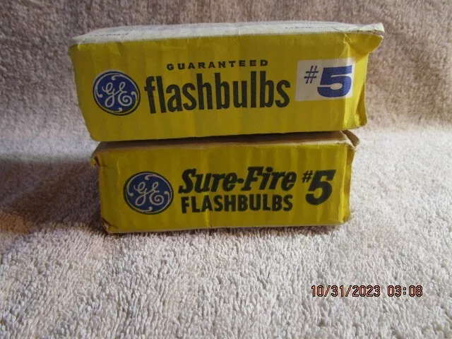 General Electric Number # 5 Sure-Fire Flashbulbs - Set of 8 Bulbs---old stock