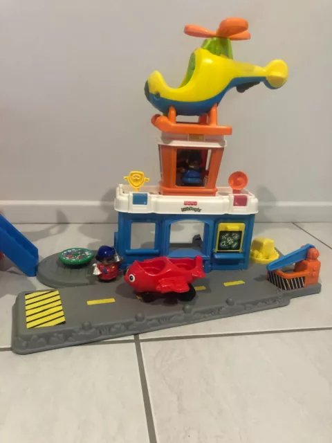 Fisher-Price Little People Discovery Airport W/ Airplanes Figures Helicopter Lot 3