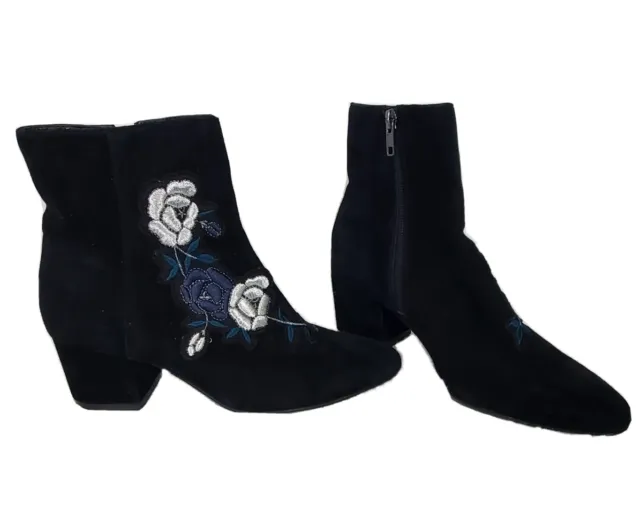 2017 STEVEN Steve Madden Brooker Black Ankle Boots Size 6M Embroidered Flowers