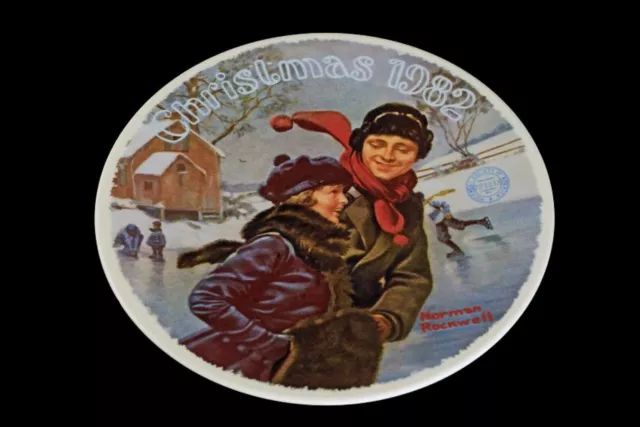 KNOWLES 1982 Rockwell Society Of America Christmas Plate "Christmas Courtship"