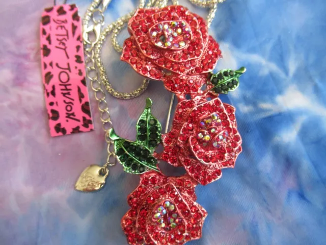 Betsey Johnson  Sparkling Crystal Red Roses In Bloom Pendant Necklace/Brooch