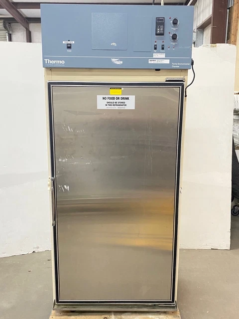 Thermo Fisher Scientific FORMA #3851 Upright Lab Incubator Environmental Chamber Thermo Fisher Scientific FORMA #3851 Upright Lab Incubator Environmental Chamber
