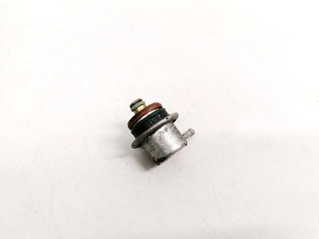 FOR Audi A4 Sensor de presión de combustible 0280160575 07813353 ES1274720-76