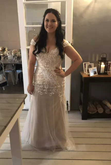 Madi Lane wedding dress Size 14