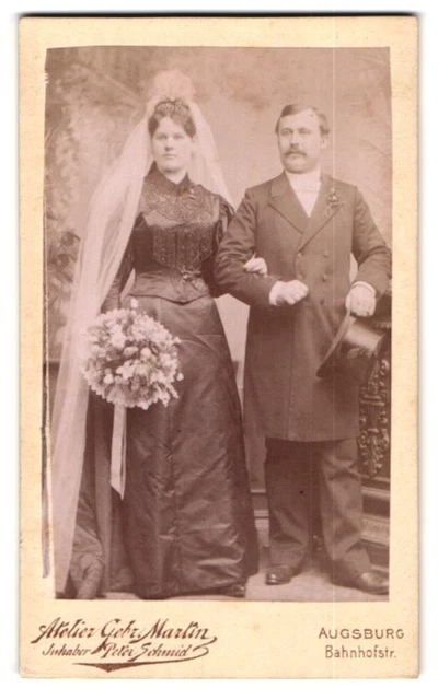 Fotografie Gebr. Martin, Augsburg, Bahnhofstr. 24, Portrait Brautleute im schwa