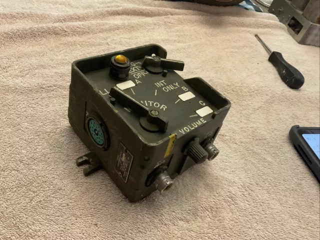 Military Radio VIC 1 Intercom Control Box C-2297 C-2297/VRC