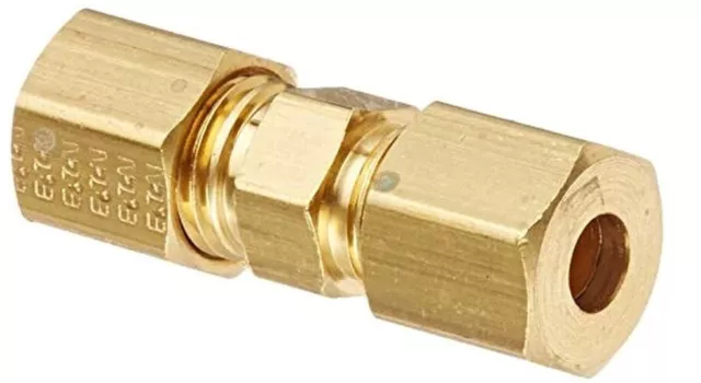 Eaton 62X4 Brass 1/4" Comp X 1/4" Comp Union Straight Adapter sealed 10 pack