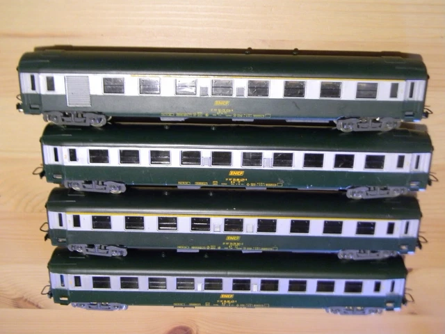 Lot 4 Voitures Voyageurs SNCF Trois Essieux – CPMR – Époque 3 – Kit HO