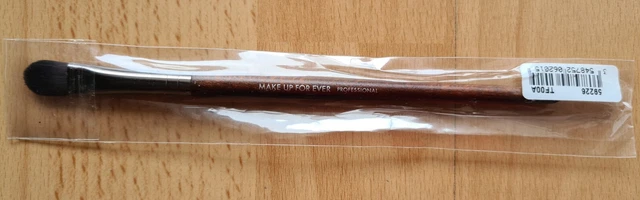 Shader Brush MEDIUM Pinsel Nr. 226 - MAKE UP FOR EVER