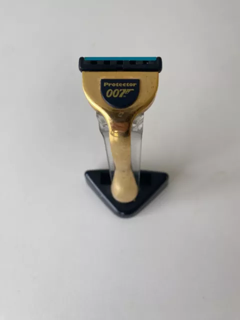 James Bond 007 Goldeneye Wilkinson Sword Protect0R Shaver Gold Plated