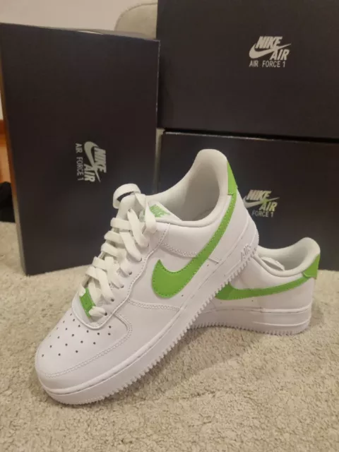 Nike Wmns Air Force 1 ' 07 Scarpe Sportive per Donna - Bianca/verde EU 39