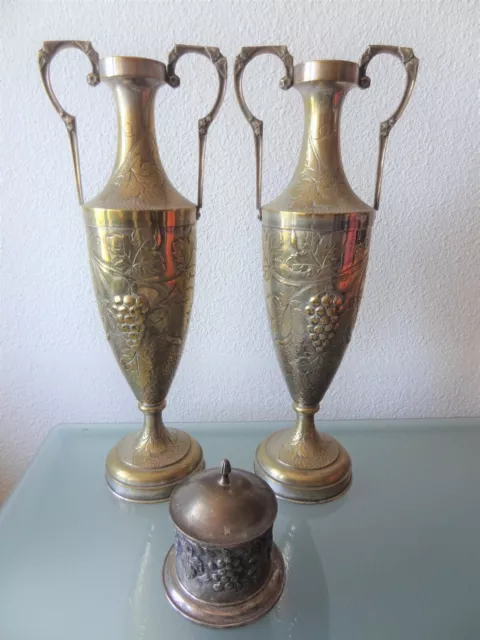 ancienne paire de deux grandes urnes vases en cuivre type amphores art nouveau