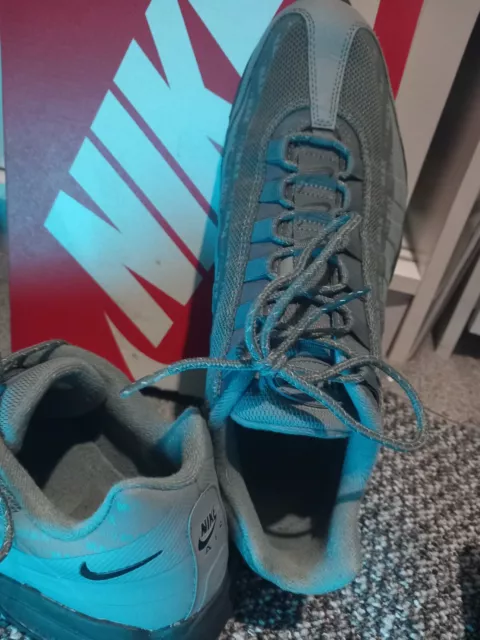 SIZE 9 Nike Air Max 95 Ultra Low Grey Photo Blue 80.00