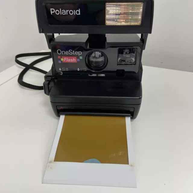 Vintage Polaroid 600 - One Step Closeup - Retro Instant Film Camera - Black 3
