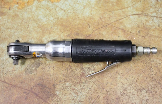 Snap On 1/4" Drive Air Ratchet Far2500 USA - Video showing ratchet working