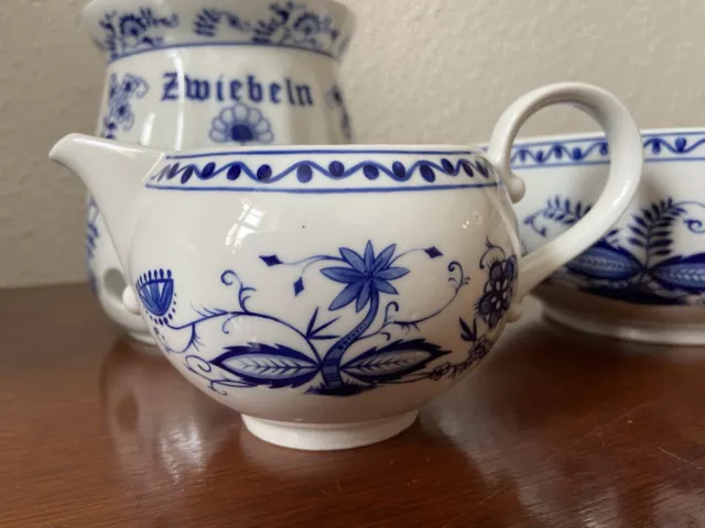 Onion Pattern Sauceboat Blue White Porcelain True Vintage Gravy Boat
