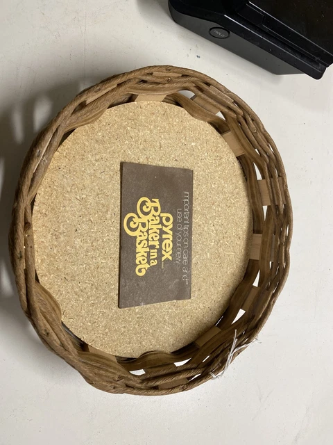 Pyrex Round Pie Holder