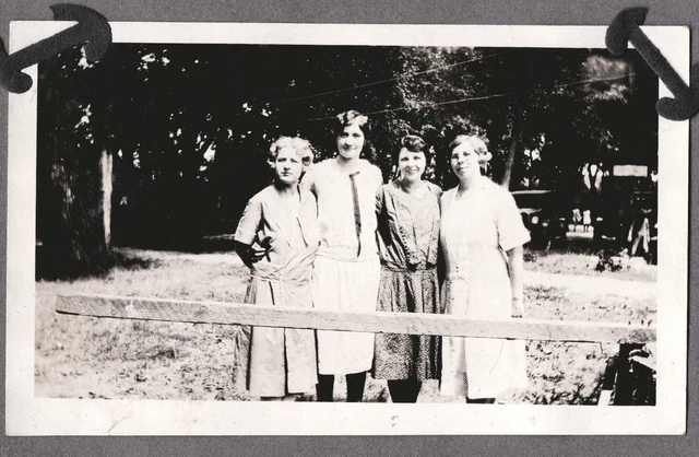 Vintage Photograph 1920S Girls/Womens Fashion Park Fashion Des Moines Iowa Photo