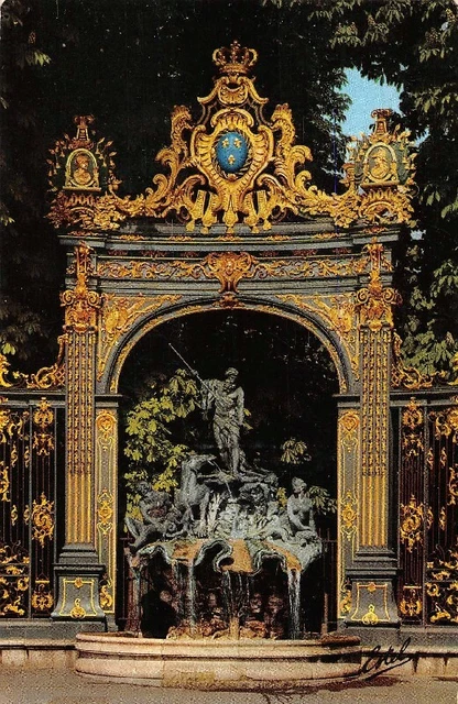 NANCY - the Fountain of Neptune - Place Stanislas - Jean Lamour Grids