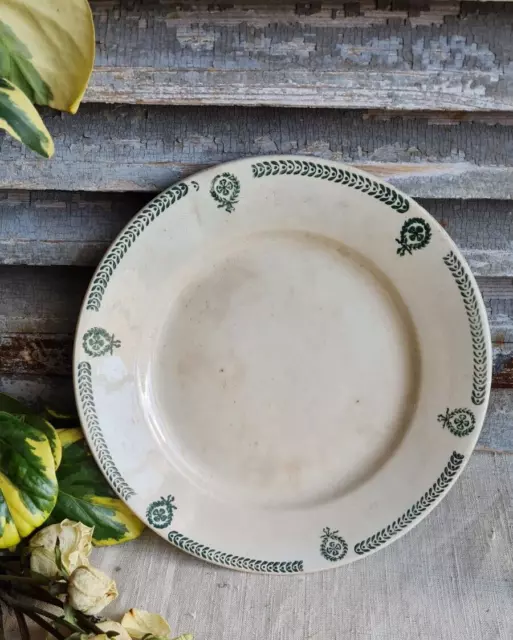 Ancienne Assiette Plate Terre De Fer