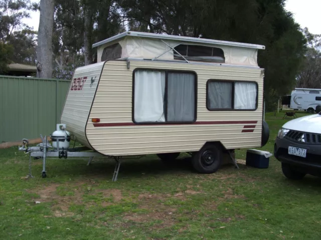 Colt Caravan 11ft Pop Top 1988 w Annex Registered til April 2024