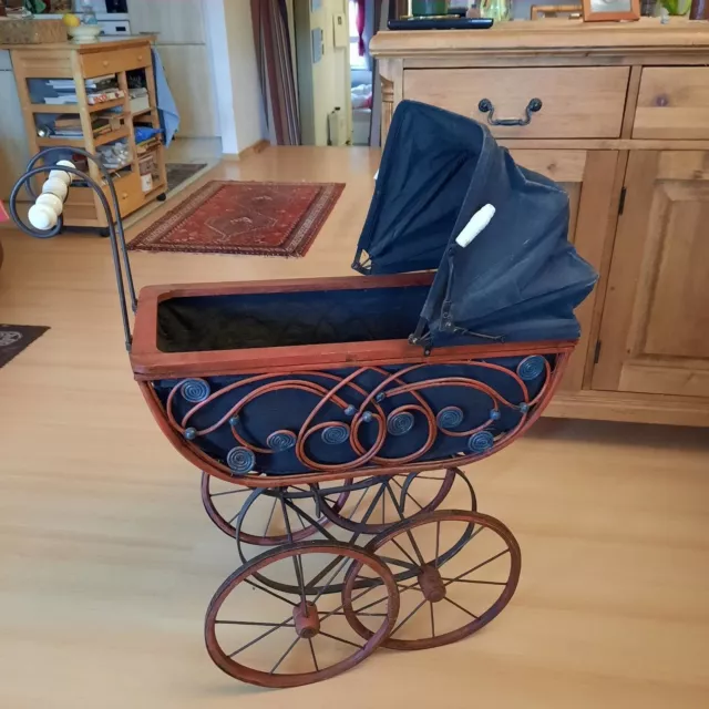 Antiker, nostalgischer Puppen-/Kinderwagen Top Zustand