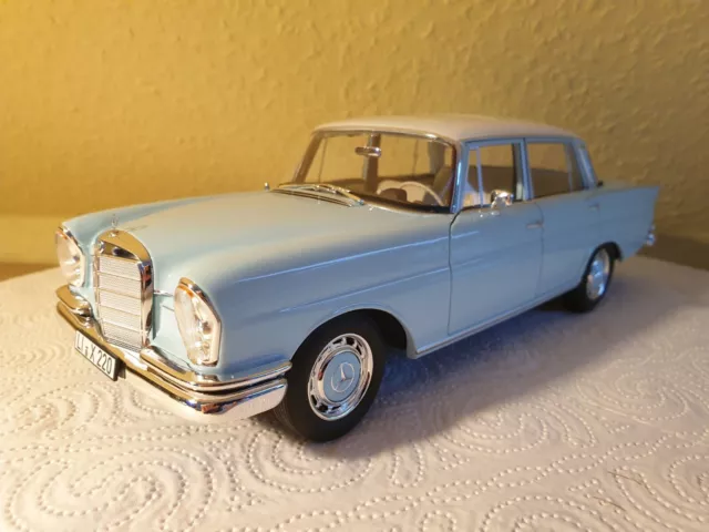 Mercedes-Benz 220 S von Norev, 1:18, sehr selten, wegen Sammlungsaufgabe