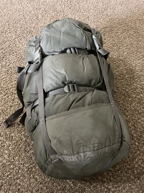 USGI MODULAR SLEEP SYSTEM 4 PIECE MSS ACU DIGITAL US ARMY ISSUE (preowned)