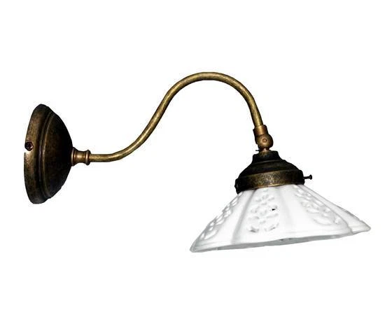 Applique lampada parete in ottone brunito con ceramica traforata bianca