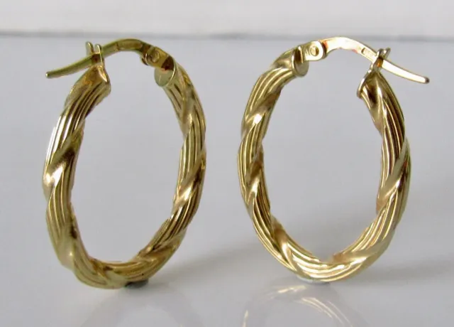 9ct Gold Earrings - 9ct Yellow Gold Oval Hollow Hooped Twisted Earrings (2.0g)