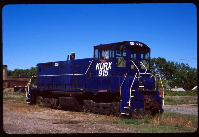 Original Rail Slide - KURX 915 Cleveland OH 10-2005 non K Film