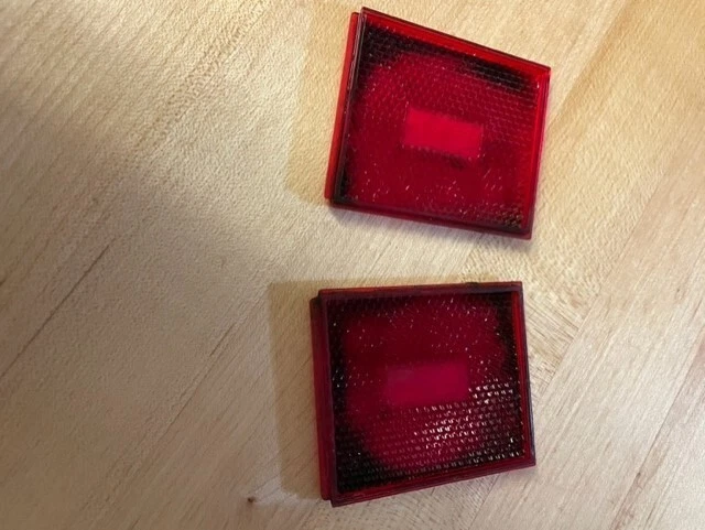 Two MONARCH 9091 TAILLIGHT RED LENS DOT-SAE-AP2-72 SIZE - 2-1/2" X2-1/4" USED