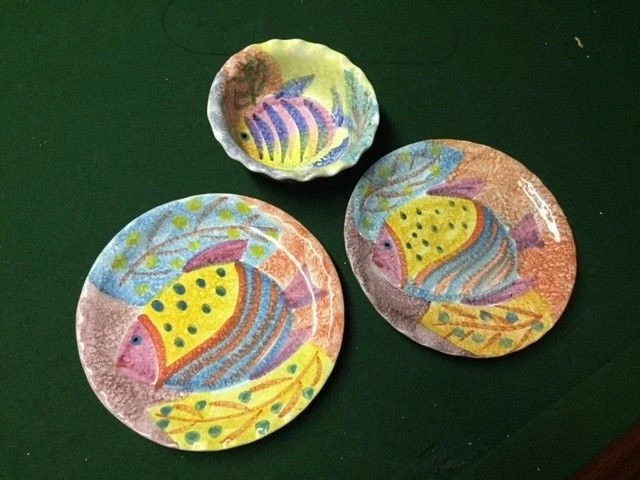 Vintage Modern Art Ceramic Hand Painted Pottery - Italy - 2 plates 1 bowl