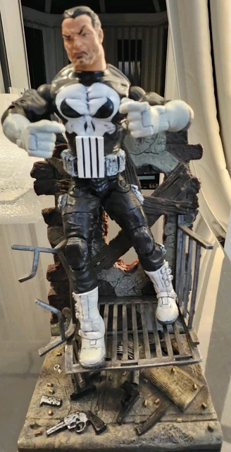 Figurine Marvel Legends The Punisher 6" Face Off Variant 2006 TOYBIZ - Occasion