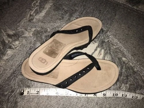 Genuine Ugg Sadie Sandals Size 8 Flip Flops Thongs Studs Studded Worn Once!