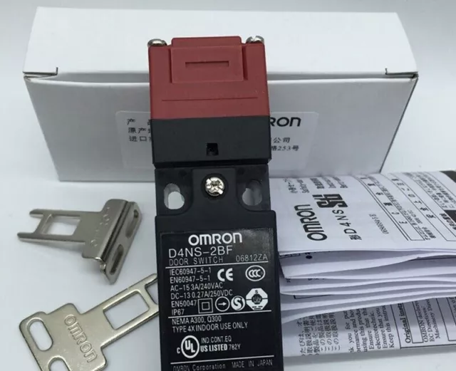 1PC New For OMRON D4NS-2BF GUARD LOCK SAFETY DOOR SWITCH free shipping