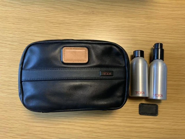 Tumi Alpha 2 Split Travel Kit Pouch Bag Leather Black Aminity Case Used