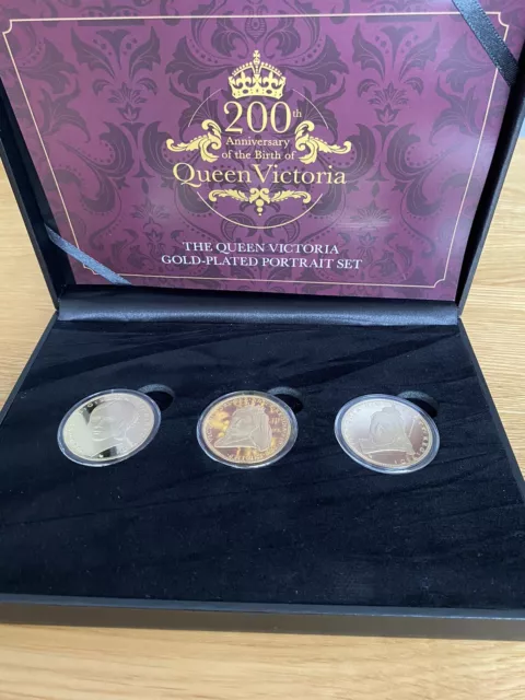 Queen Victoria Gold-Plated Portrait Set 200th Anniversary