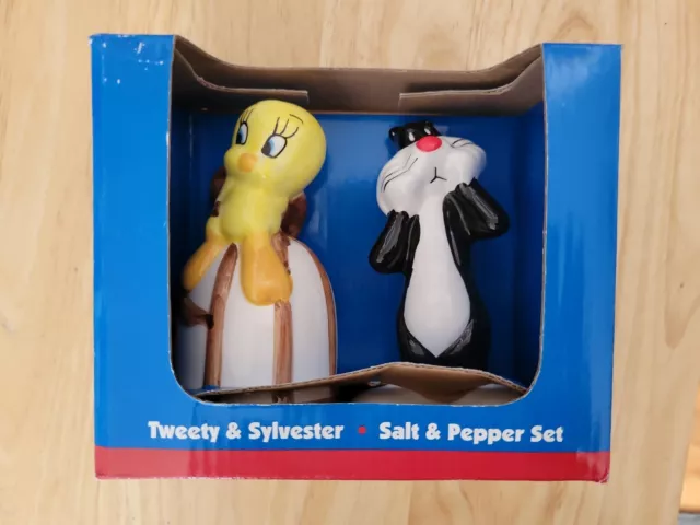 1993 Looney Tunes Tweety Bird & Sylvester Salt And Pepper Shaker Set Warner Bros