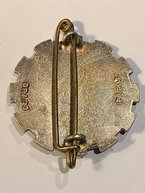 Un insigne militaire  587° BT Bataillon du Train  Arémail Paris
