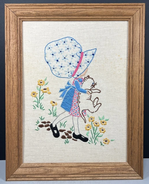 Bordado Crewel Completado Holly Hobbie & Cat con Marco 14x18 de Colección 1972 leer