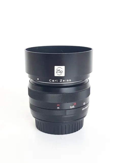 CARL ZEISS ZE Planar T* 50mm f/1,4 mit Canon EF-Mount - Objektiv in hervorage...