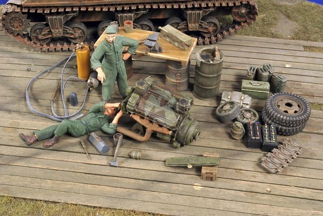 Verlinden 1/35 Wounded German Soldiers WWII | VER2059 – HQ Hobbies Online