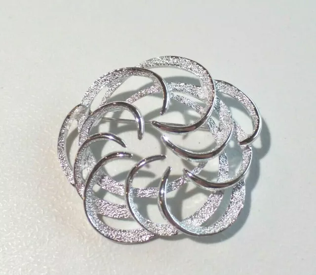 Sarah Coventry Silver Tone Open Weave Swirl Brushed & Shiny Round Brooch 7362